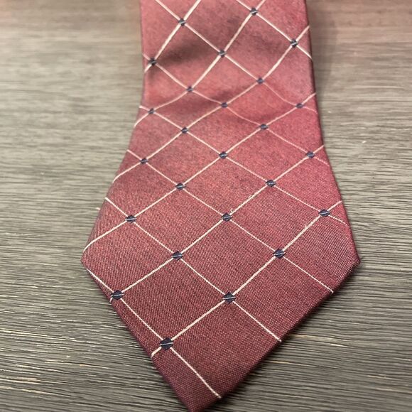 Tommy Hilfiger Men's Classic Diamond Stripe Tie Maroon/Navy/Gold - Picture 1 of 6